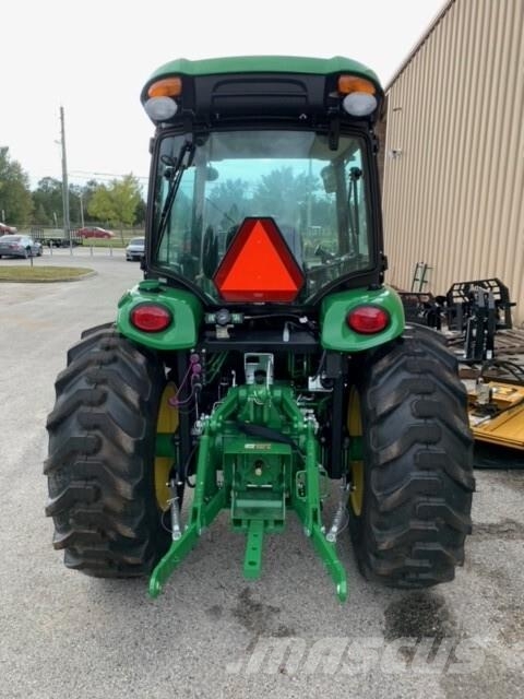 John Deere 4066R Трактори