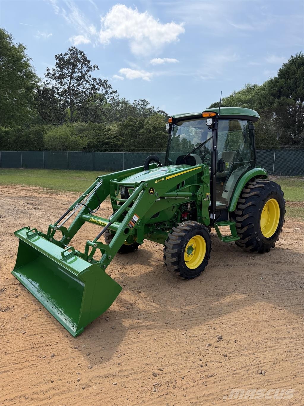John Deere 4075R Tractors