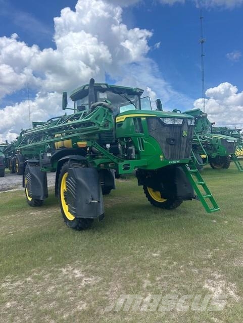 John Deere 408R 견인형 분무기