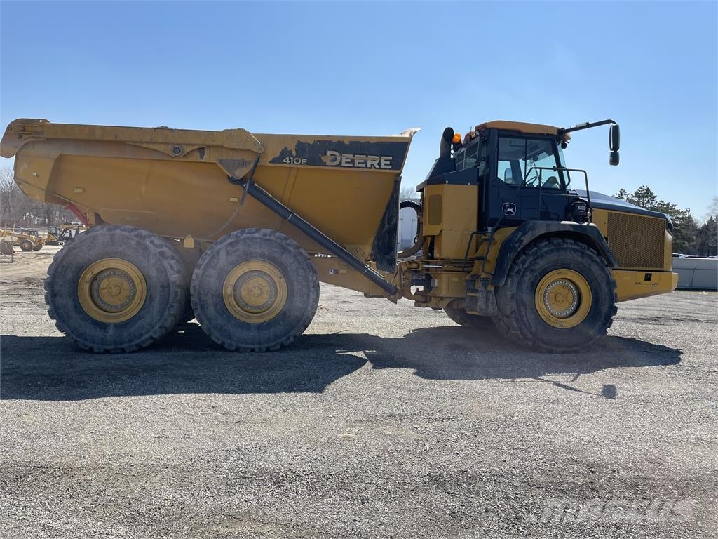 John Deere 410E Articulated Haulers