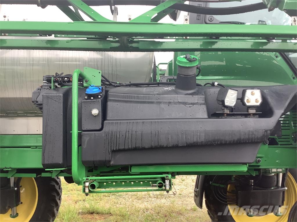 John Deere 410R Çekilir pülverizatörler