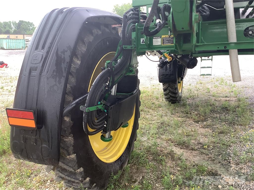 John Deere 410R Çekilir pülverizatörler