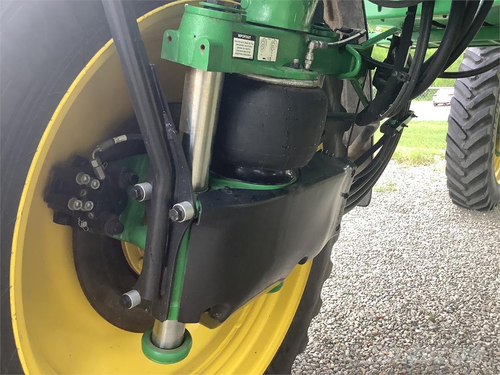 John Deere 410R Çekilir pülverizatörler