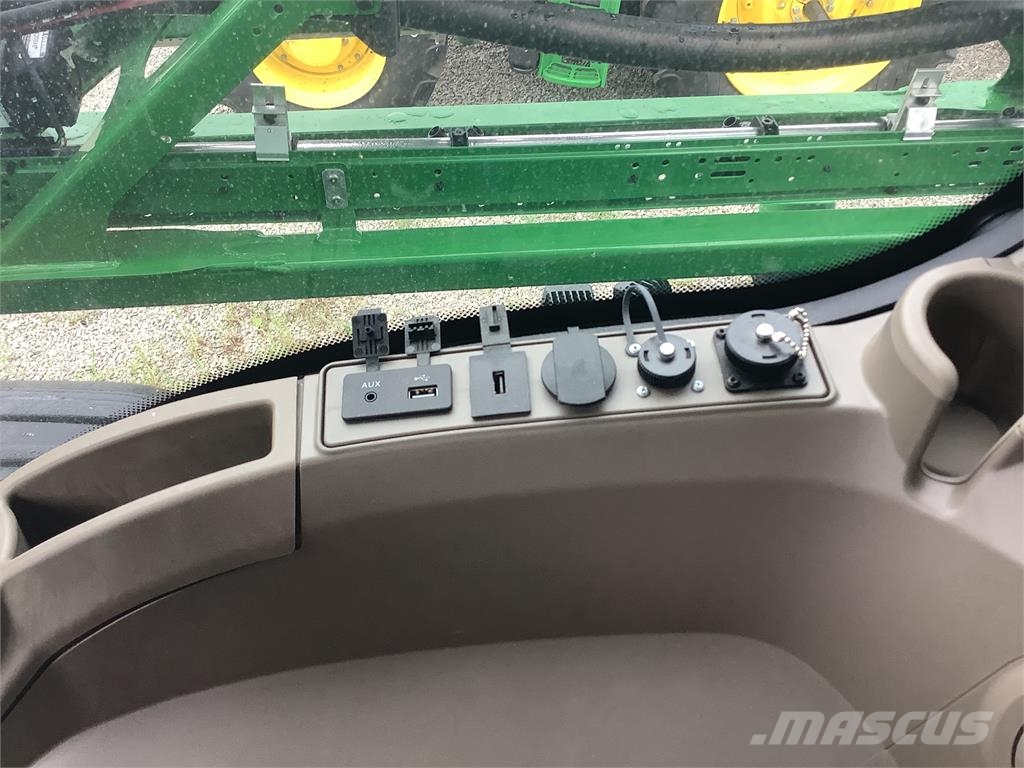 John Deere 410R Çekilir pülverizatörler