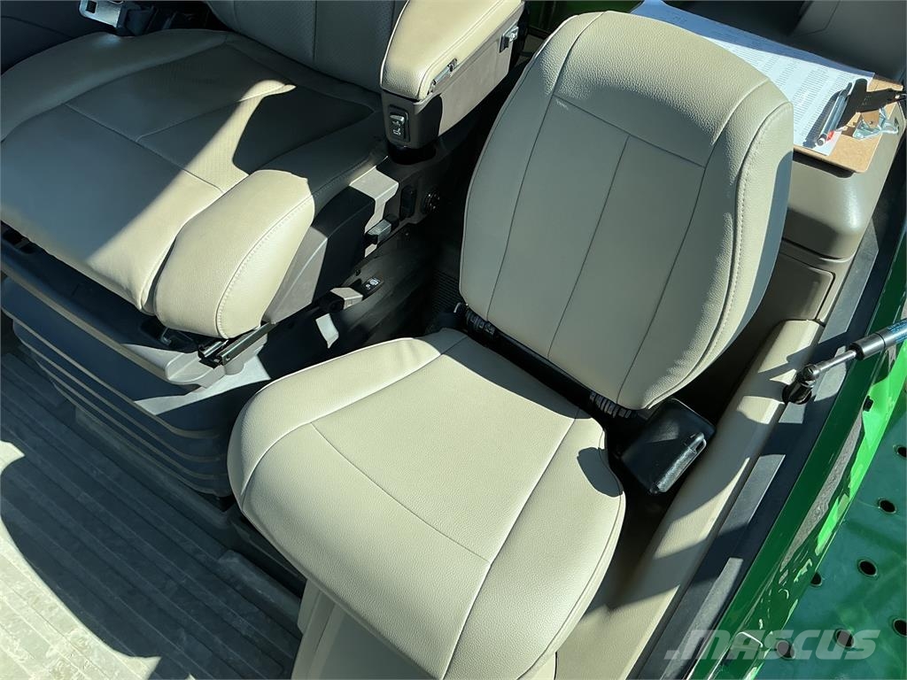 John Deere 412R Ťahané postrekovače