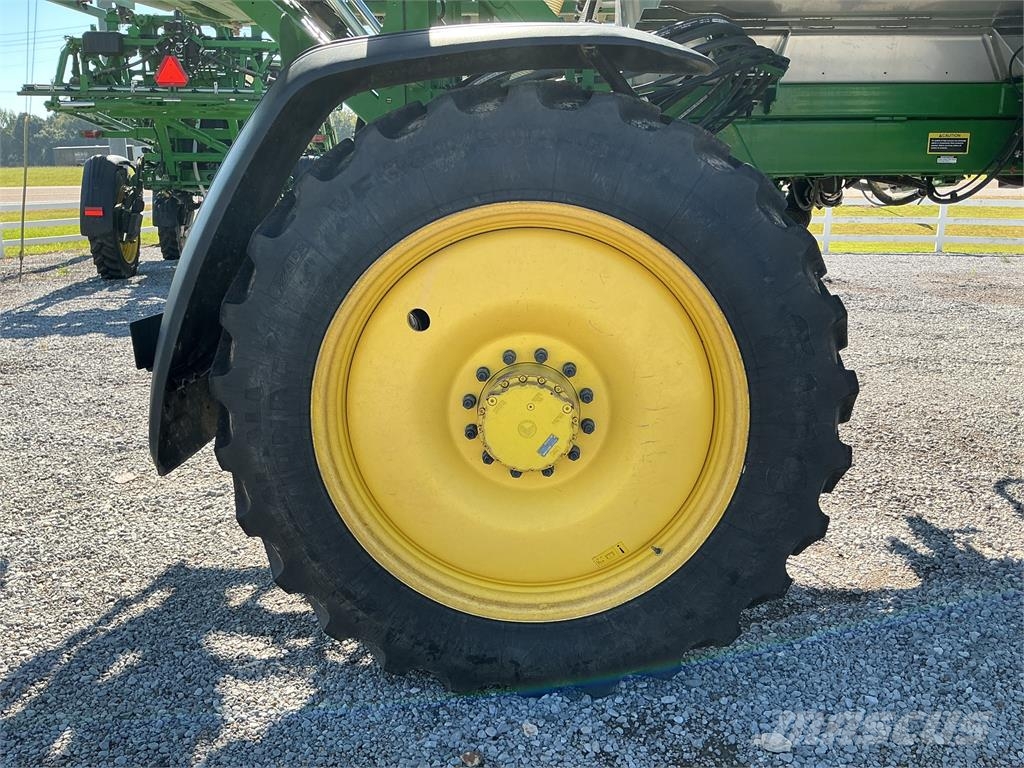 John Deere 412R Ťahané postrekovače