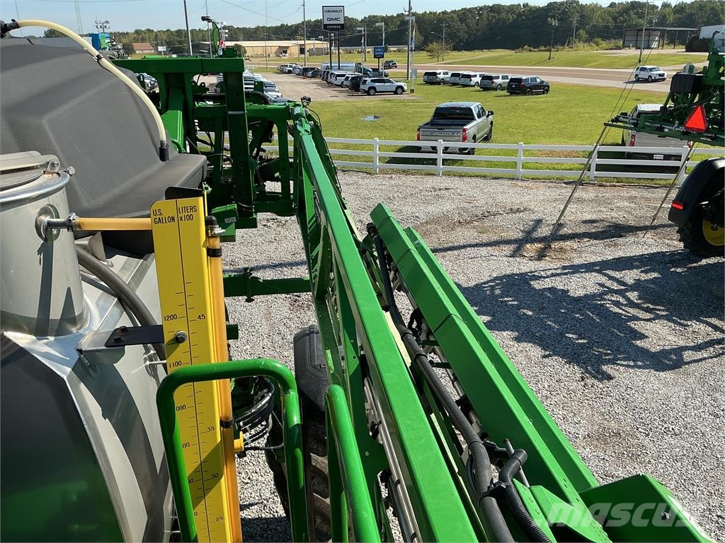John Deere 412R Ťahané postrekovače