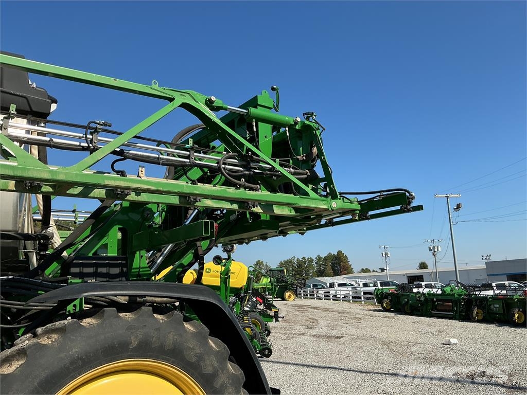 John Deere 412R Ťahané postrekovače