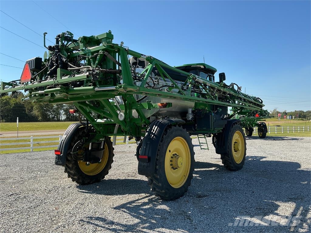 John Deere 412R Ťahané postrekovače