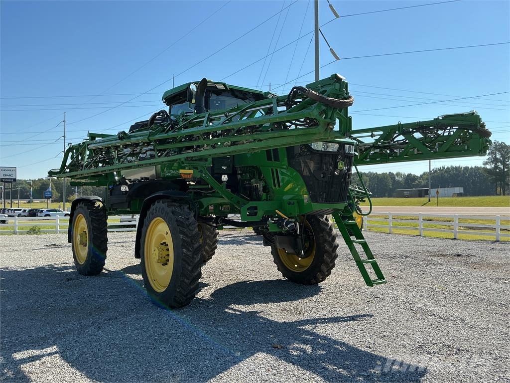 John Deere 412R Ťahané postrekovače