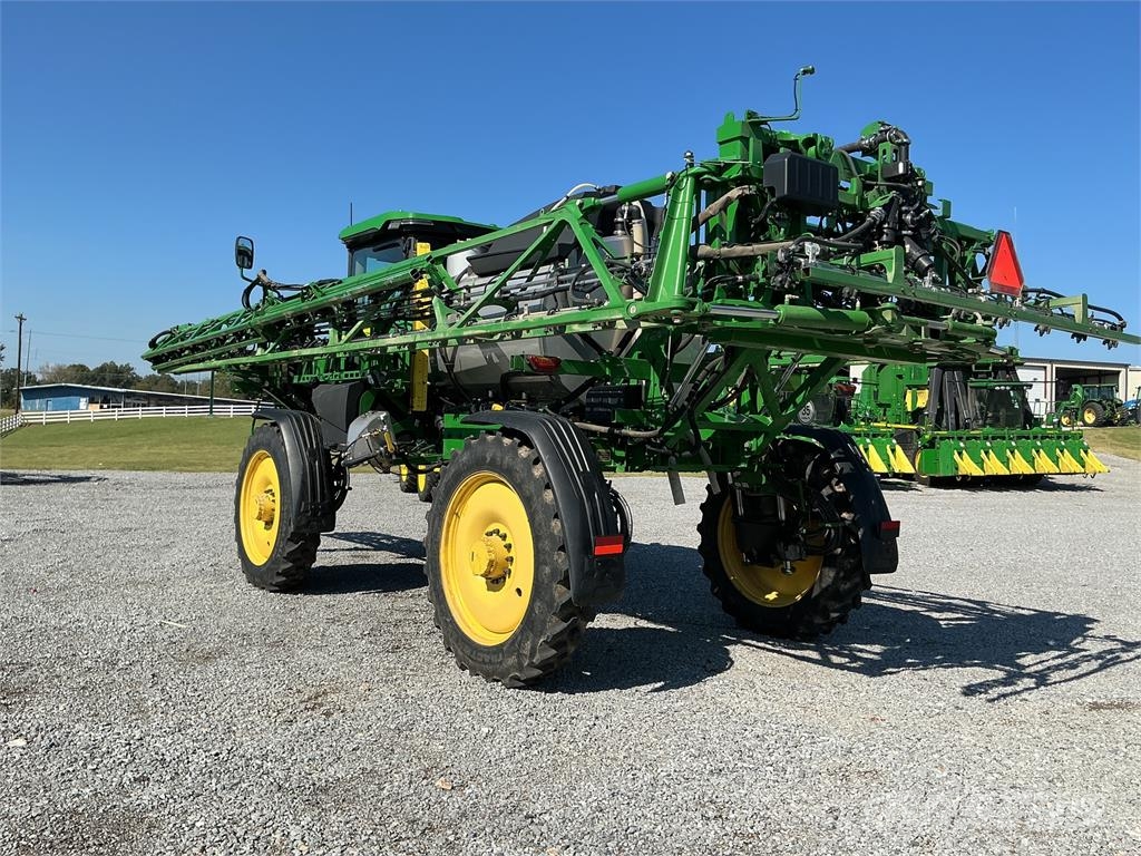 John Deere 412R Ťahané postrekovače