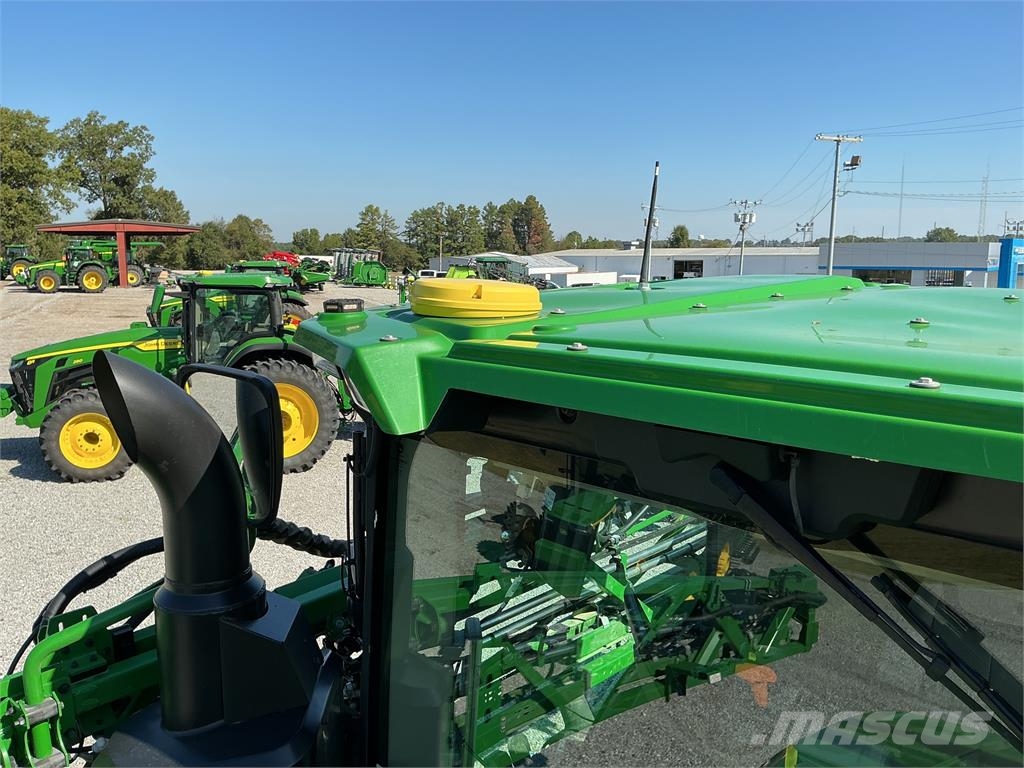 John Deere 412R Ťahané postrekovače