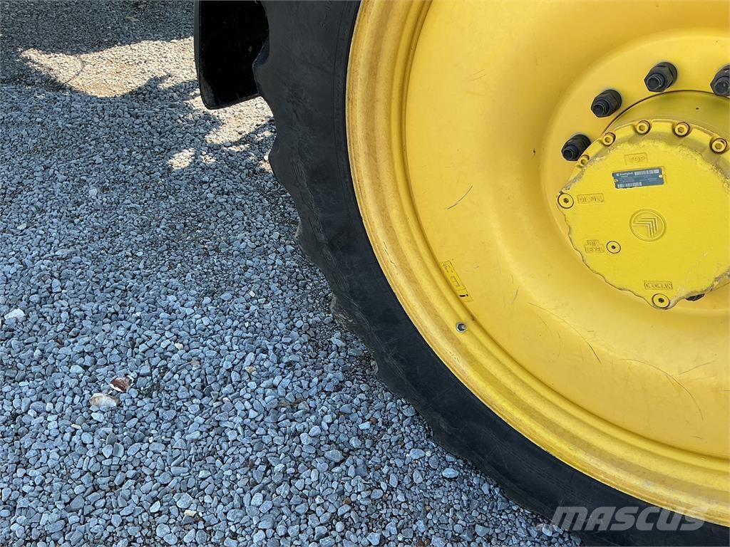 John Deere 412R Ťahané postrekovače