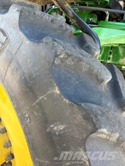 John Deere 412R Trailersprøjter
