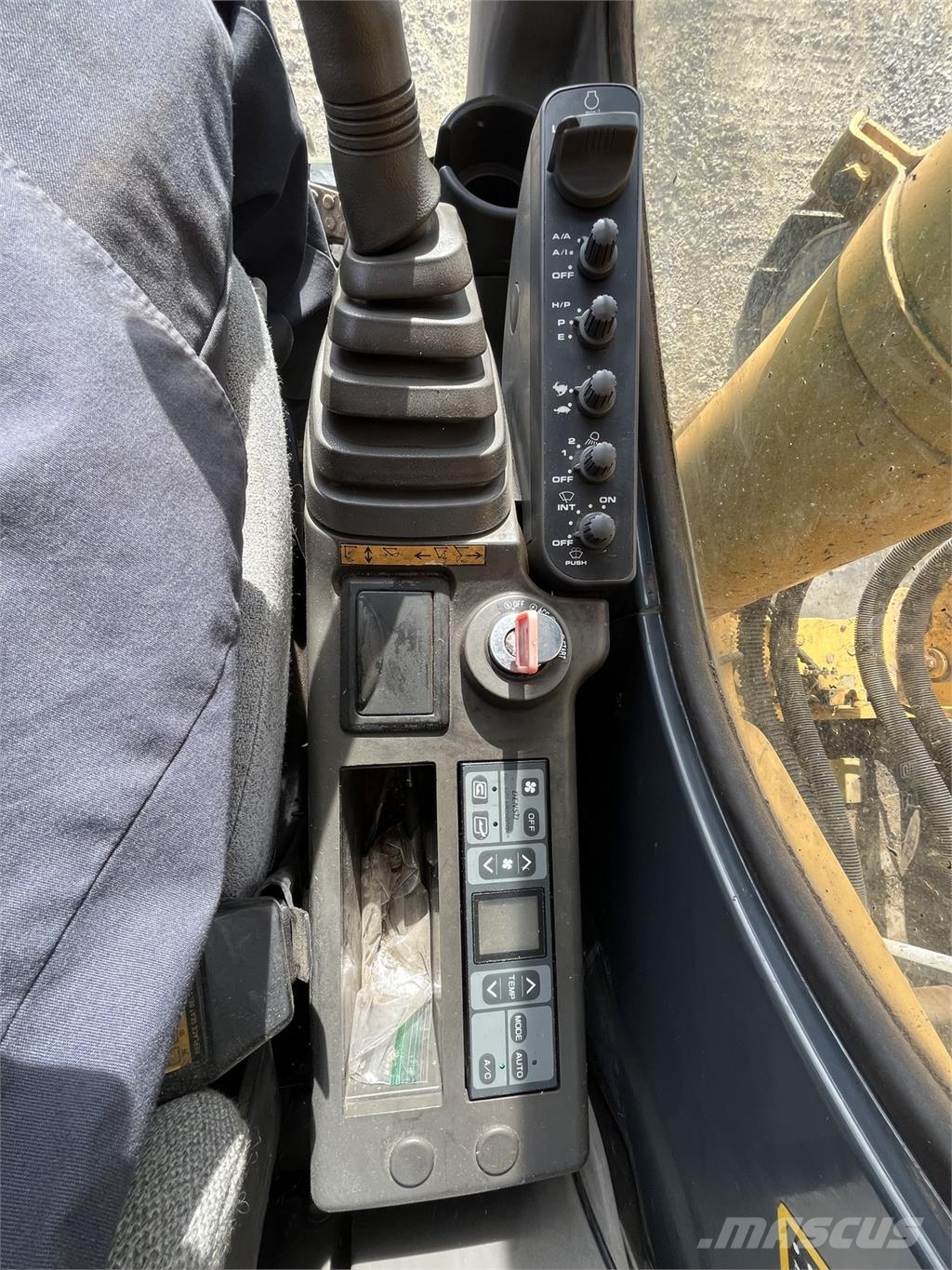John Deere 450C LC Bagri goseničarji