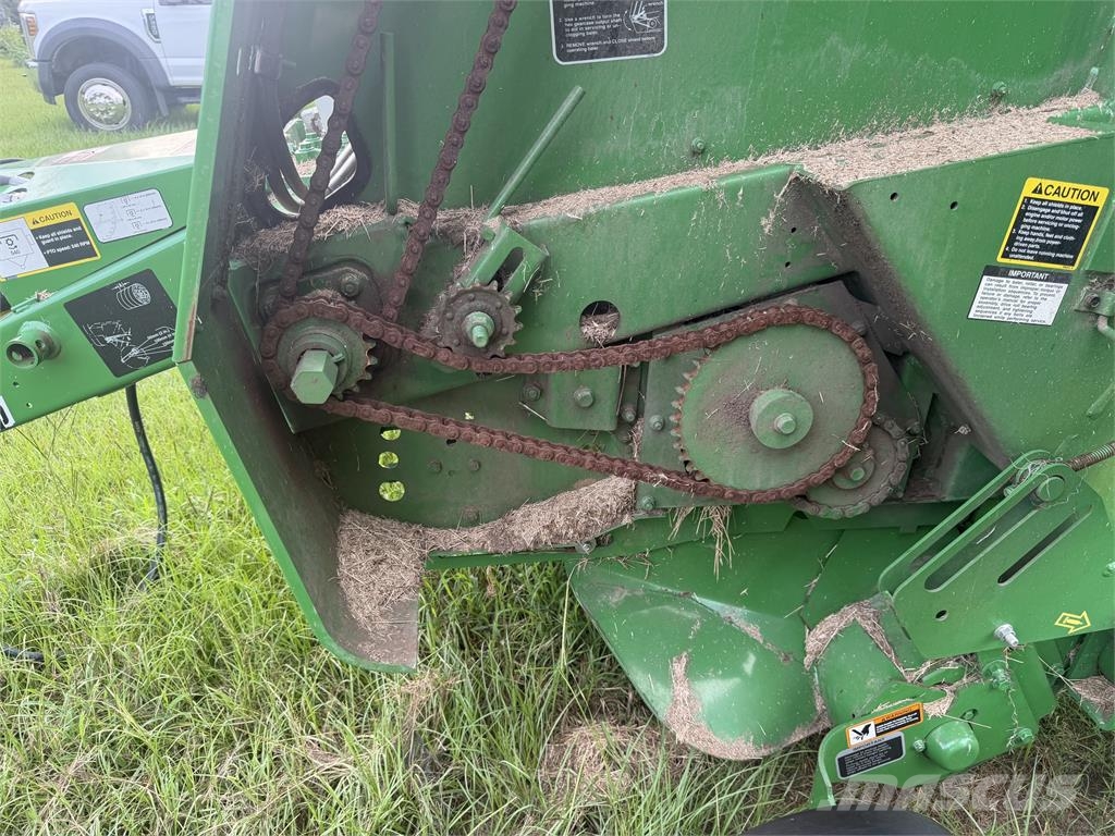 John Deere 450E 圆捆打捆机