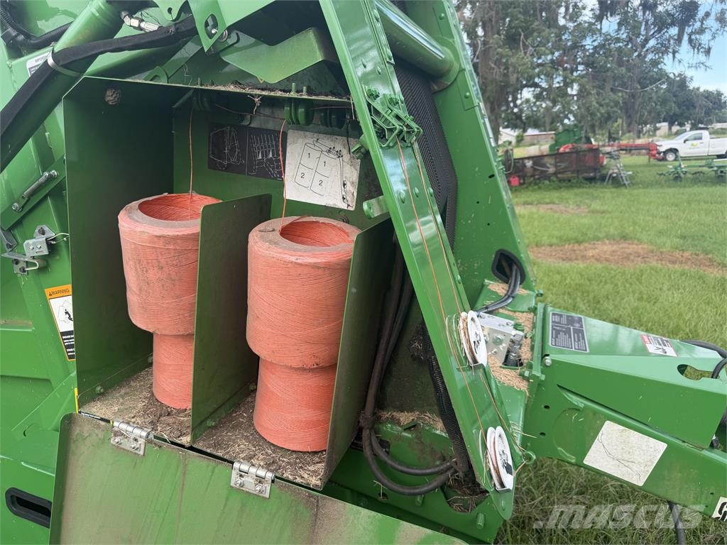 John Deere 450E 圆捆打捆机