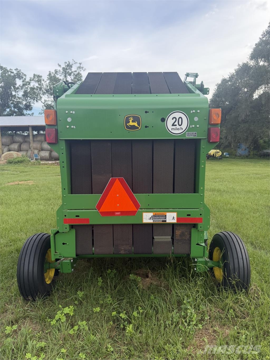 John Deere 450E 圆捆打捆机