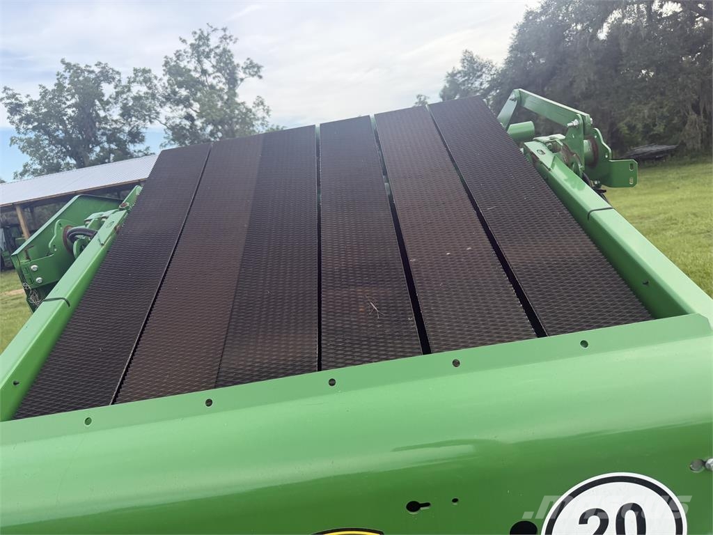 John Deere 450E 圆捆打捆机