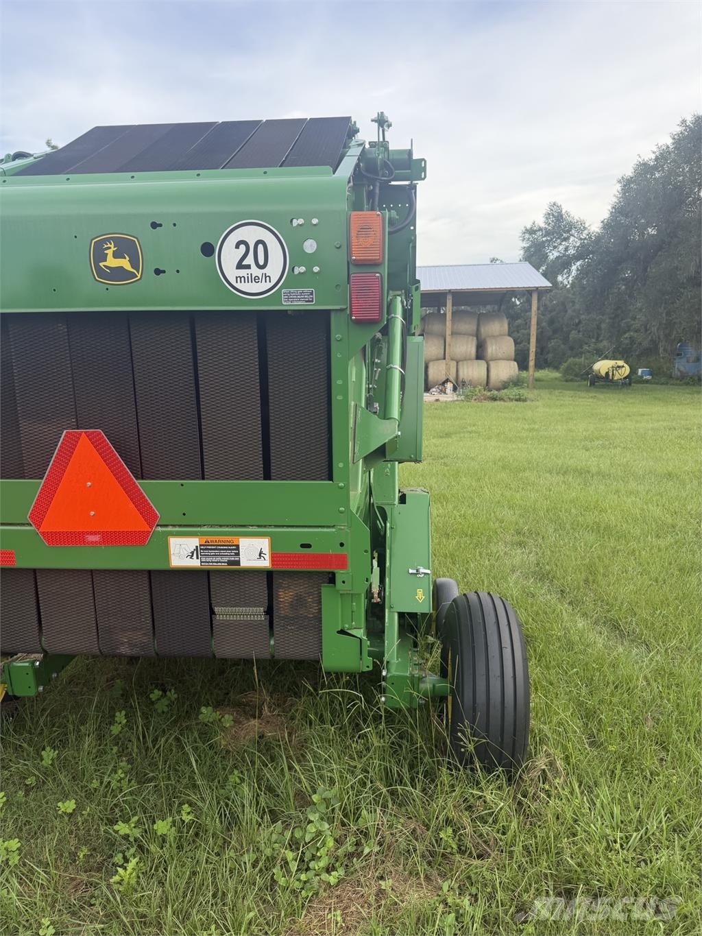 John Deere 450E 圆捆打捆机