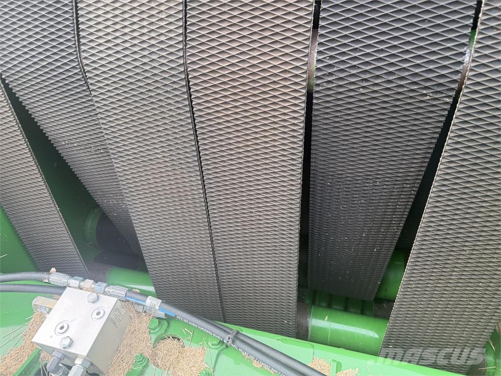 John Deere 450E 圆捆打捆机