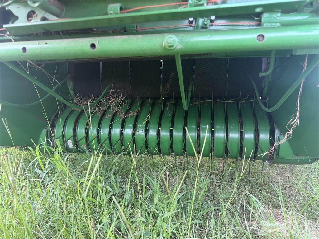 John Deere 450E 圆捆打捆机