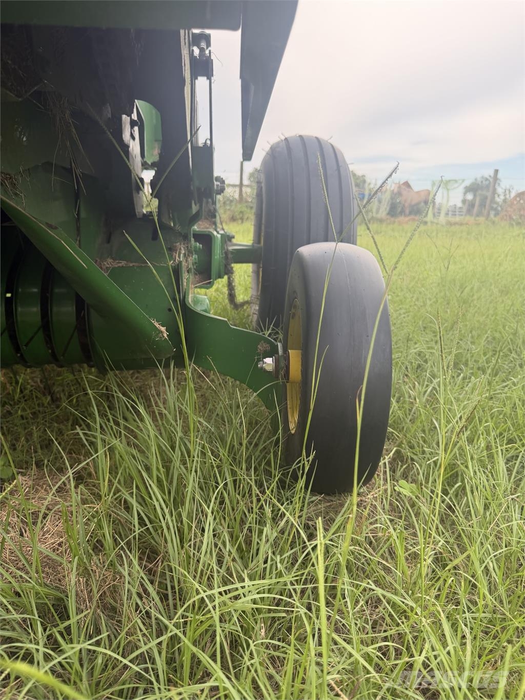 John Deere 450E 圆捆打捆机