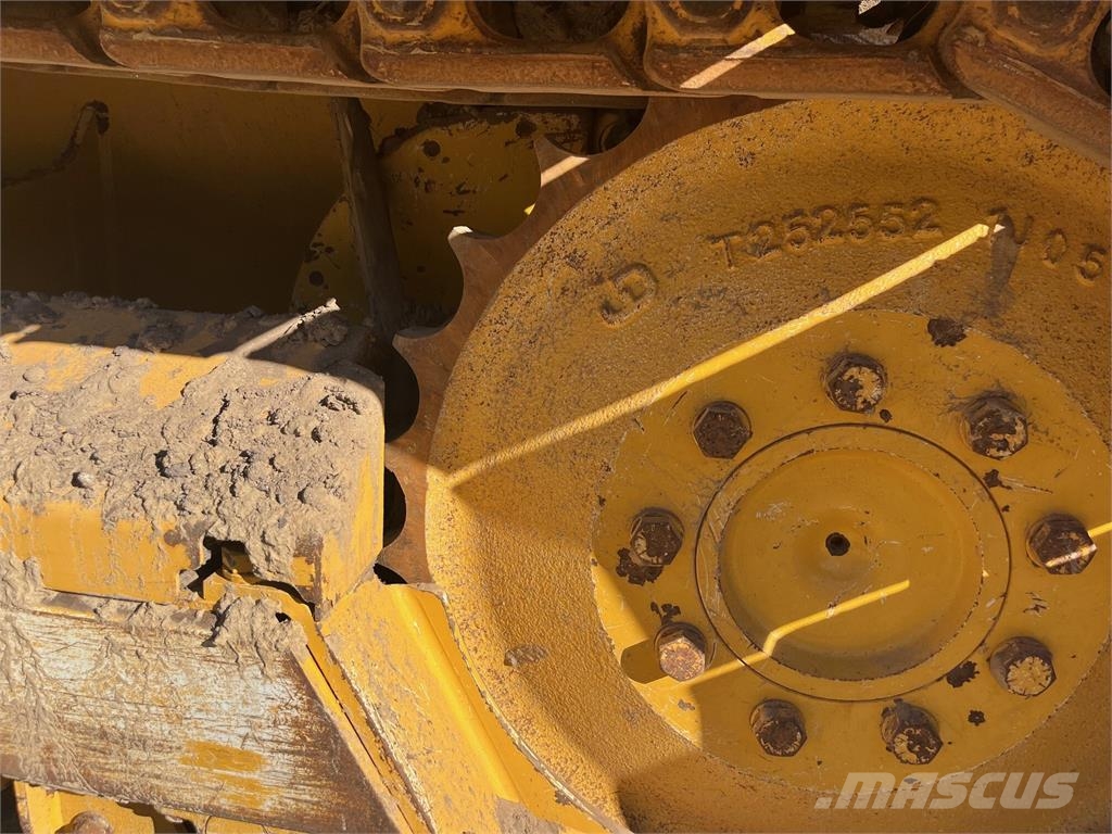 John Deere 450K Pásové dozéry