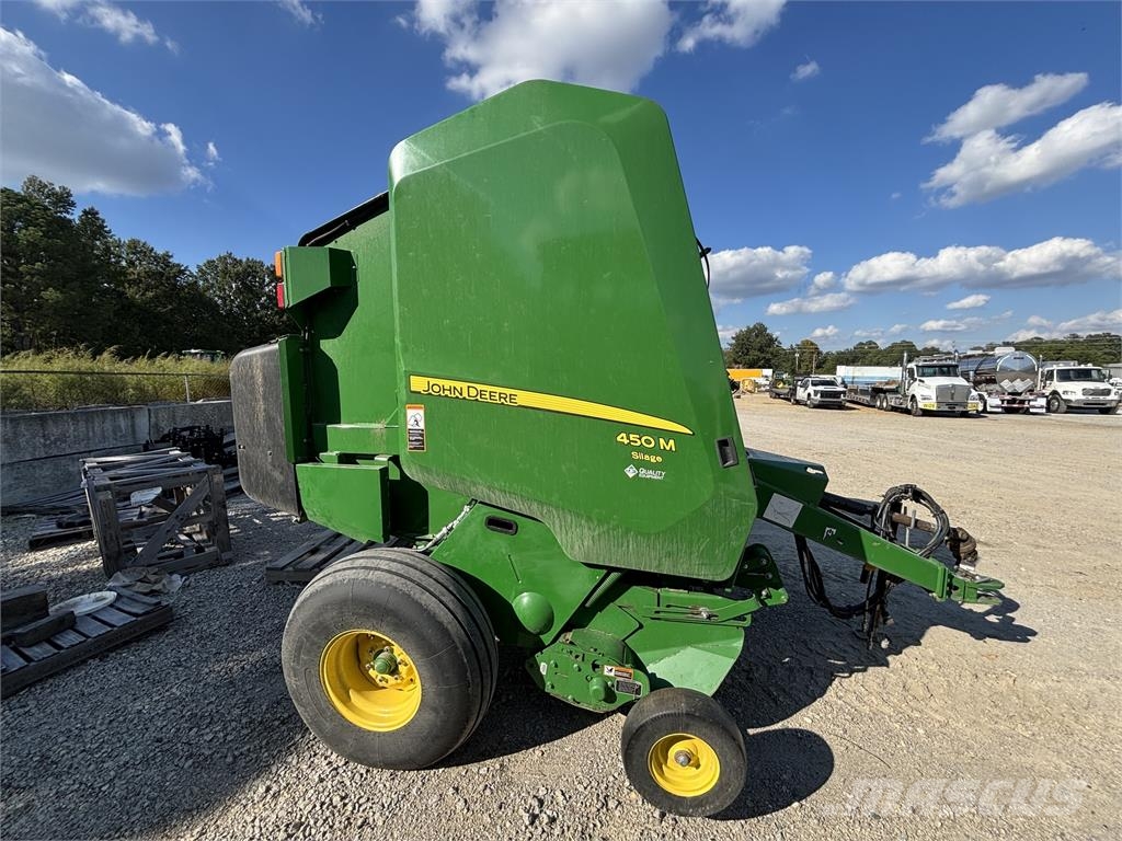 John Deere 450M 원형 곤포기