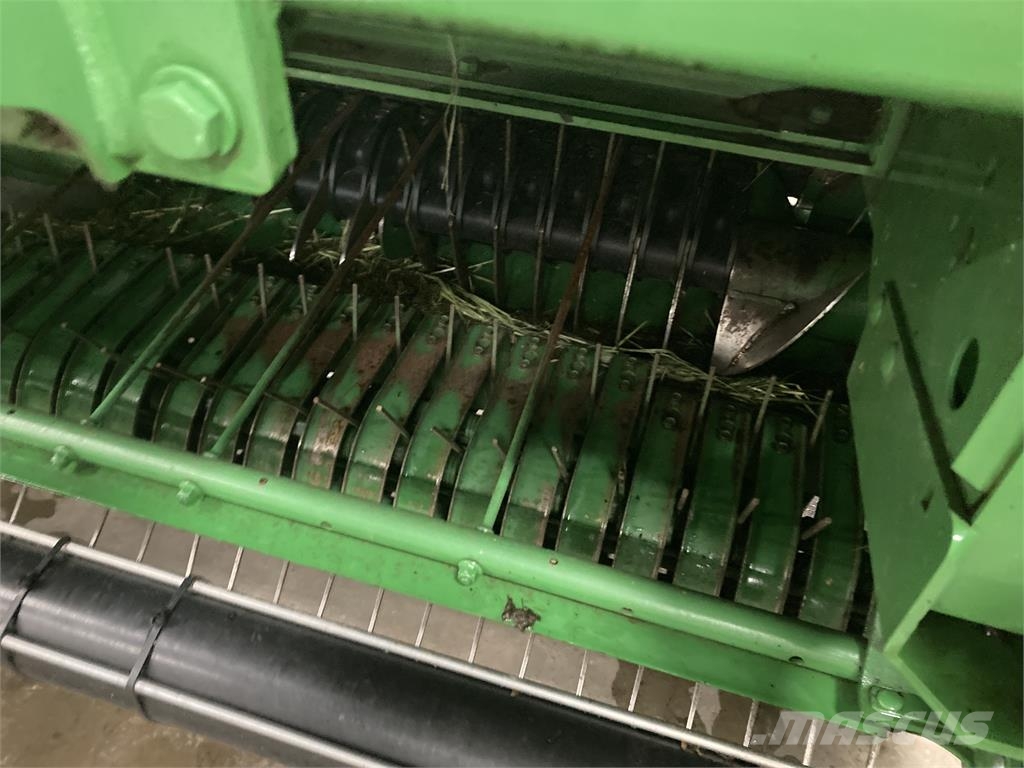 John Deere 461M محزمات مستديرة