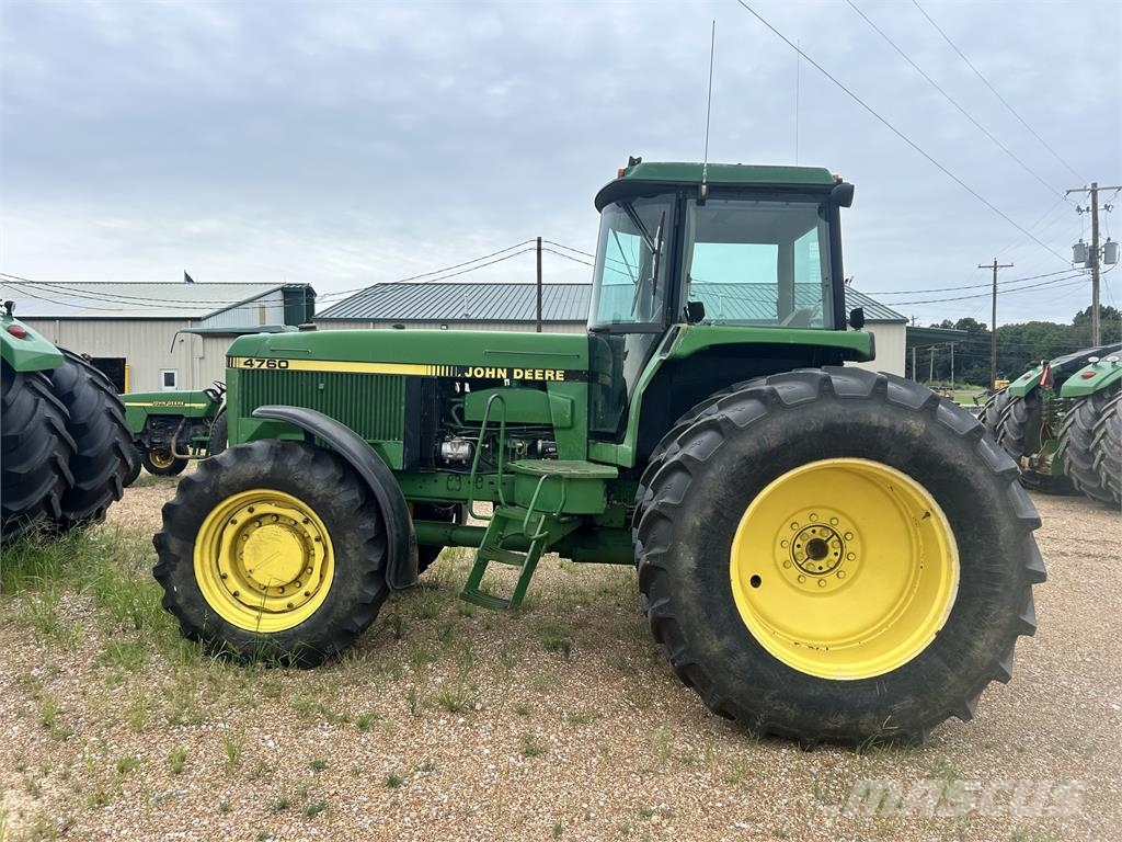 John Deere 4760 Трактори