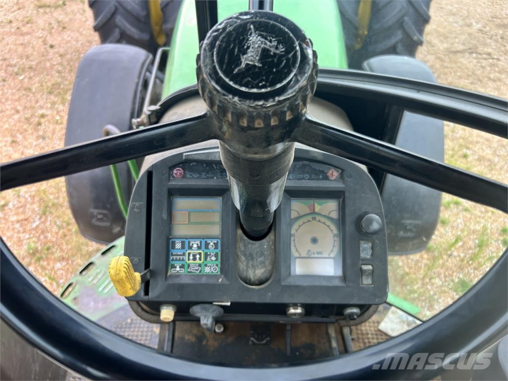 John Deere 4760 Трактори