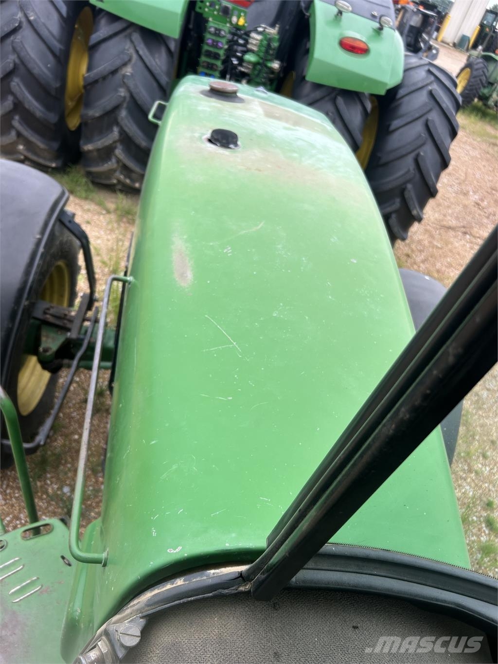 John Deere 4760 Трактори