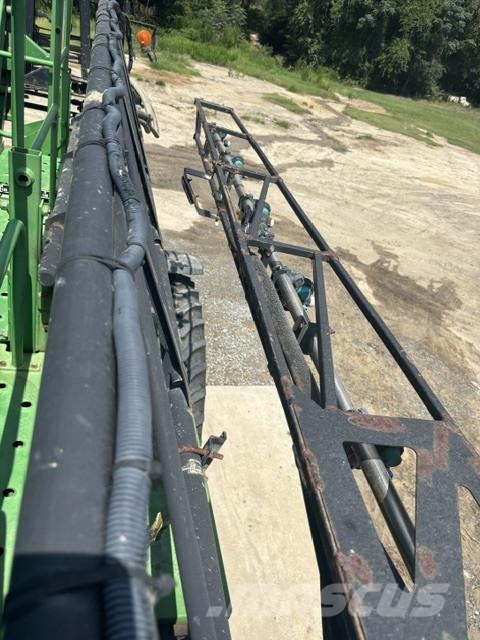 John Deere 4830 牽引型スプレイヤー
