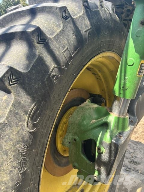 John Deere 4830 牽引型スプレイヤー