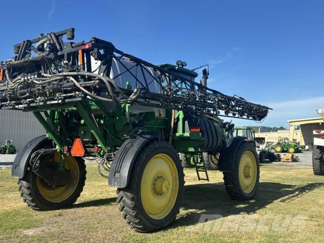 John Deere 4830 牽引型スプレイヤー