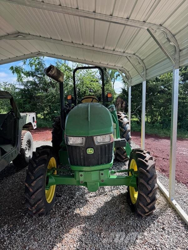 John Deere 5045E Traktorid