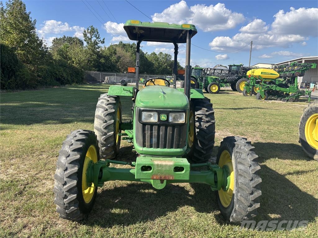 John Deere 5045E Traktorji