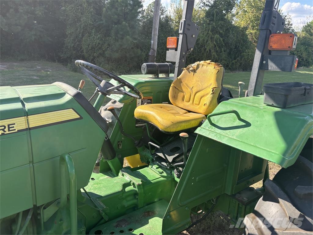 John Deere 5045E Traktorji