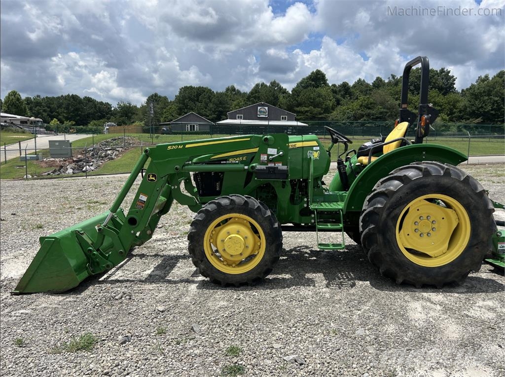 John Deere 5045E جرارات مدمجة