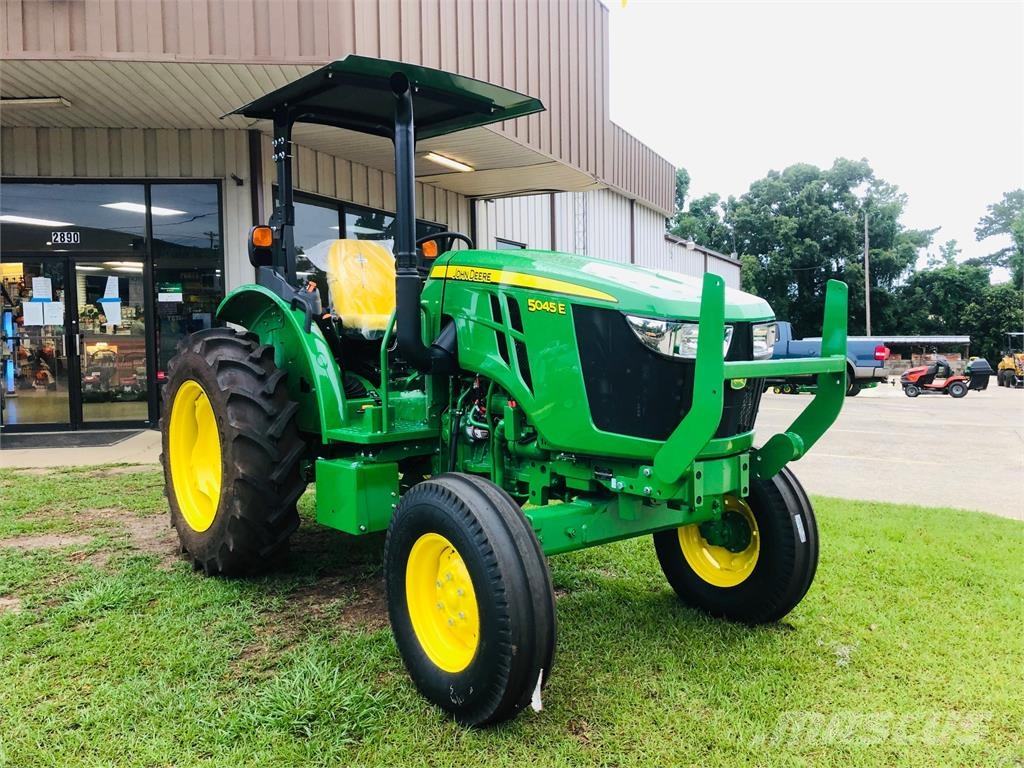 John Deere 5045E Трактори