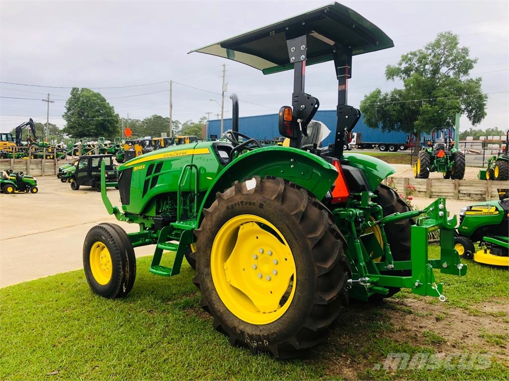 John Deere 5045E Трактори