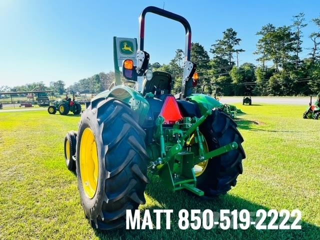 John Deere 5045E Трактори