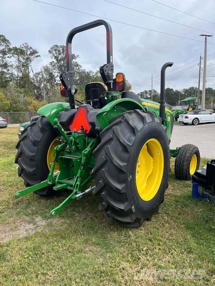 John Deere 5050E الجرارات