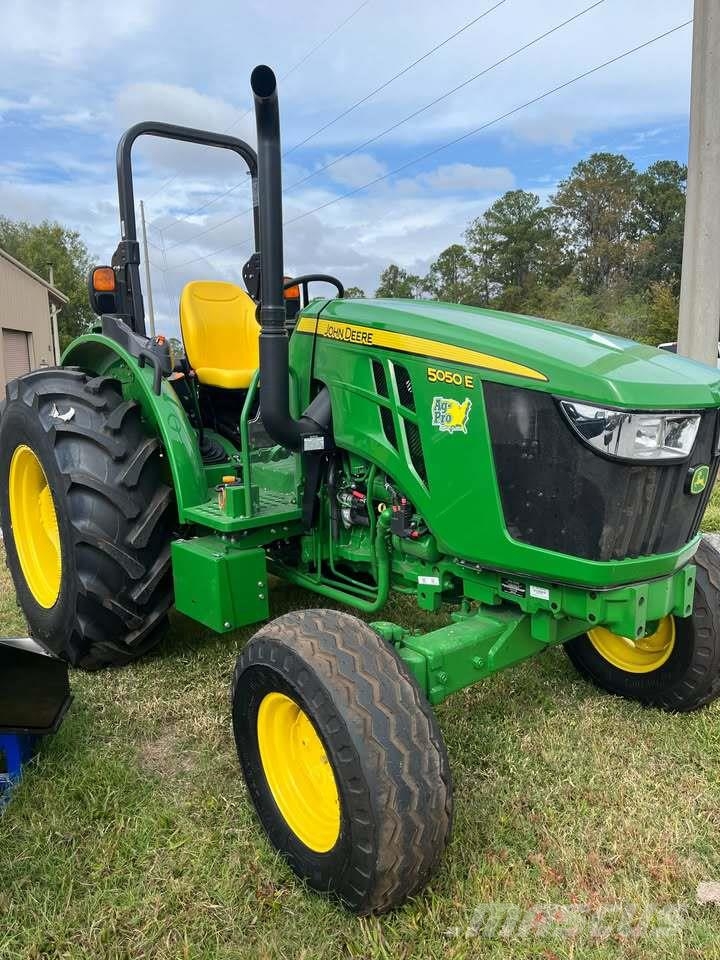 John Deere 5050E الجرارات