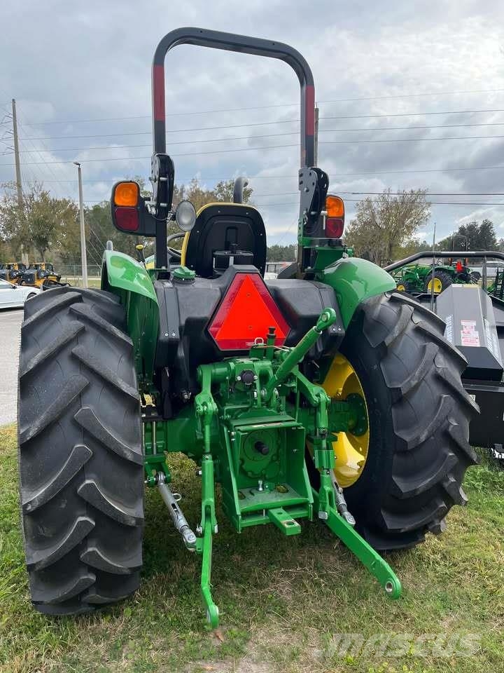 John Deere 5050E الجرارات