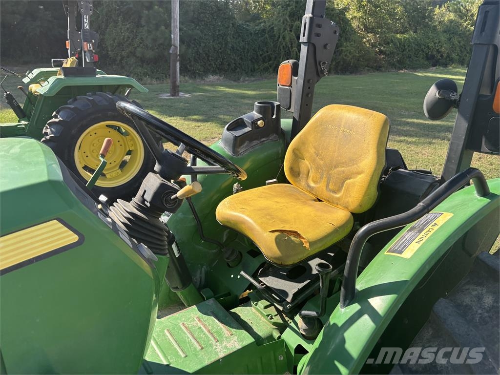 John Deere 5055E Traktorji