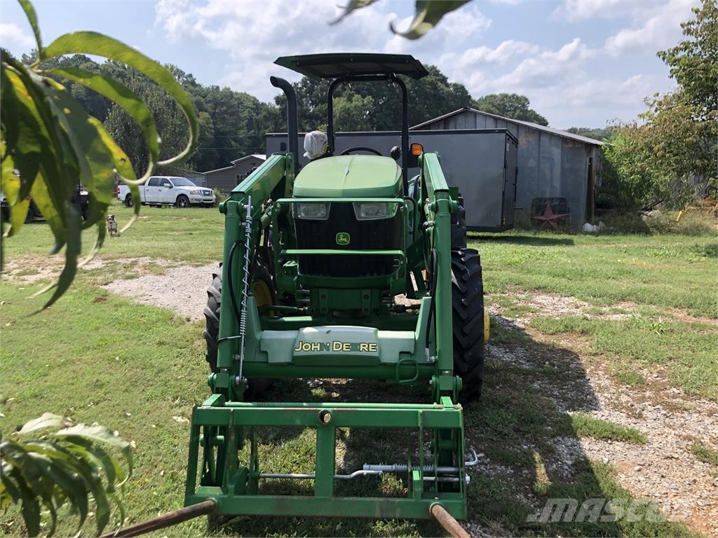 John Deere 5055E Traktorer