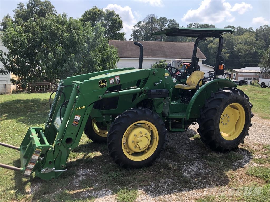 John Deere 5055E Traktorer