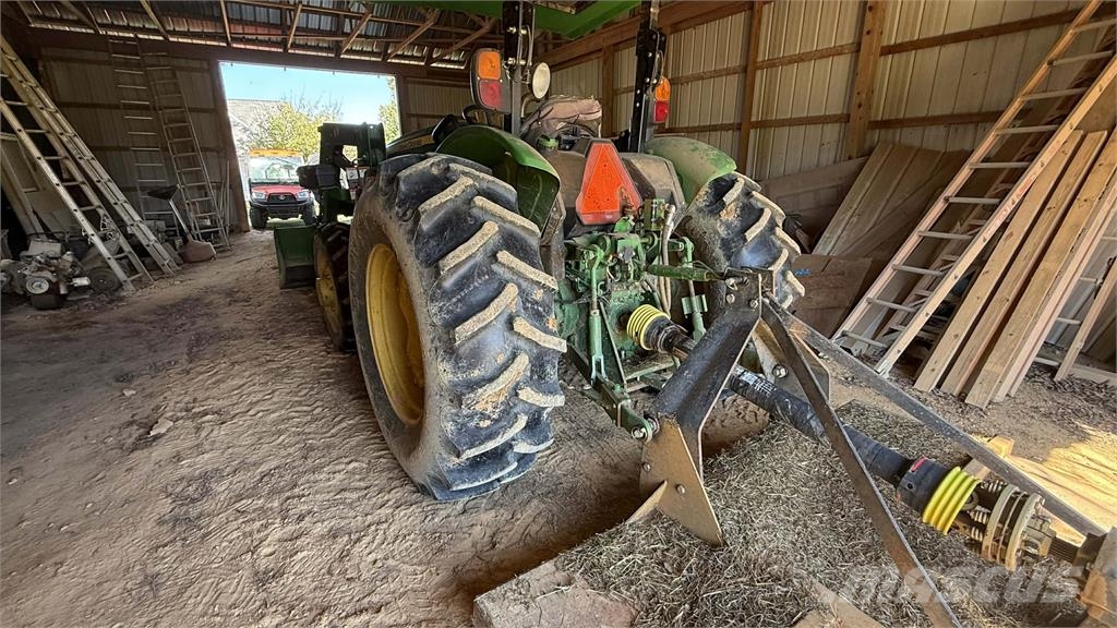 John Deere 5055E トラクター